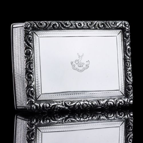 ANTIQUE GEORGIAN SOLID SILVER LARGE SNUFF BOX FLORAL CHASED BORDER JOSEPH WILLMORE 1832 - ADDITIONAL PHOTO 1