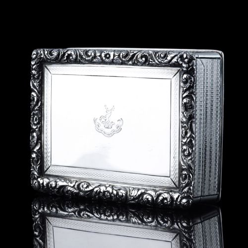 ANTIQUE GEORGIAN SOLID SILVER LARGE SNUFF BOX FLORAL CHASED BORDER JOSEPH WILLMORE 1832 - ADDITIONAL PHOTO 6