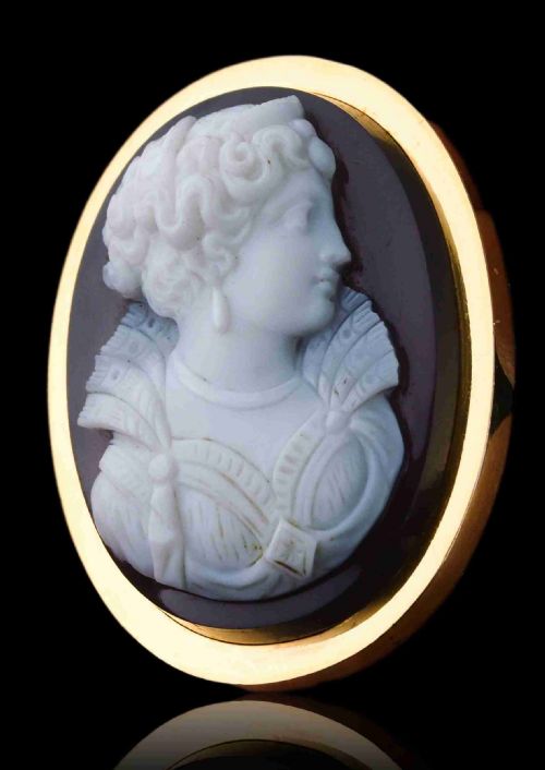 Antique French Cameo Brooch Agate Hardstone 18ct Gold Victorian - C.1880.