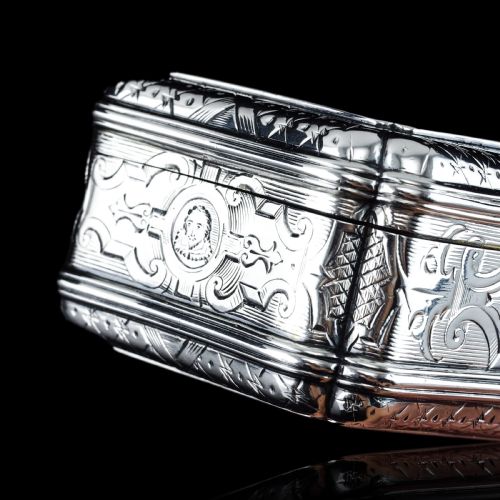 ANTIQUE SOLID SILVER TABLE SNUFF BOX CARTOUCHE SHAPE AND ENGRAVED EDWARD SMITH 1854 - ADDITIONAL PHOTO 2