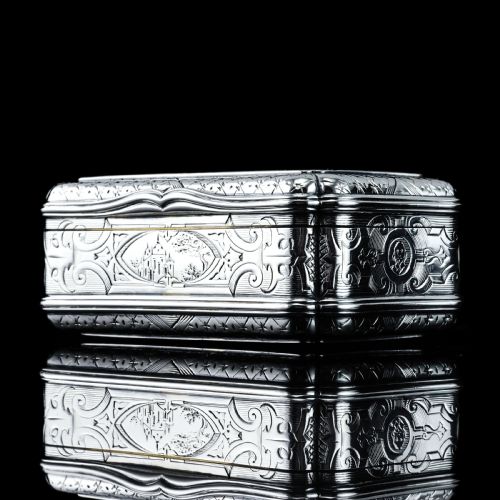 ANTIQUE SOLID SILVER TABLE SNUFF BOX CARTOUCHE SHAPE AND ENGRAVED EDWARD SMITH 1854 - ADDITIONAL PHOTO 9
