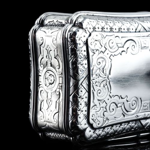 ANTIQUE SOLID SILVER TABLE SNUFF BOX CARTOUCHE SHAPE AND ENGRAVED EDWARD SMITH 1854 - ADDITIONAL PHOTO 12