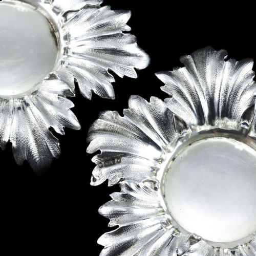 ANTIQUE VICTORIAN SOLID SILVER SALTSSMALL DISHES WITH FABULOUS FOLIATE CHASING BARNARDS 1840 - ADDITIONAL PHOTO 14