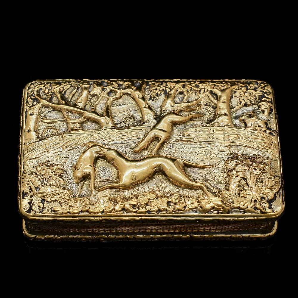 A Georgian Solid Silver Gilt Snuff Box with Spectacular Fox Hunting Scene - Edward Smith 1832