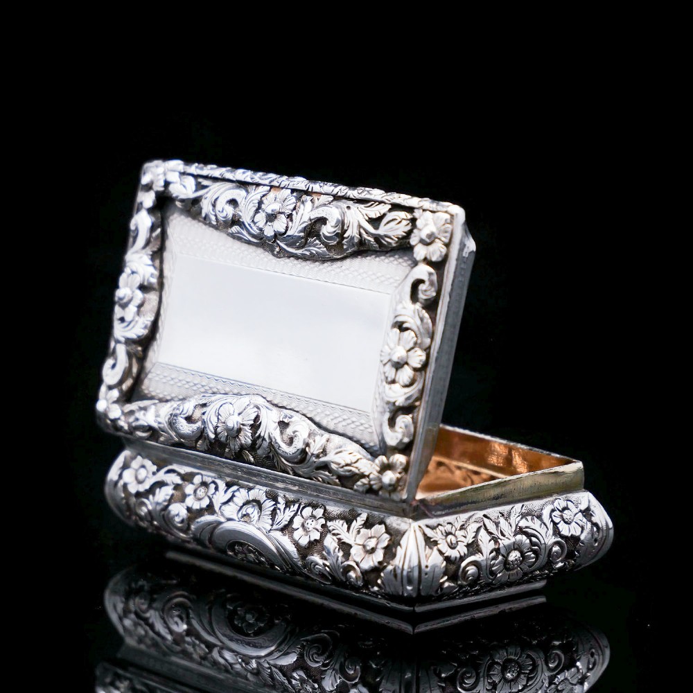 Antique English Solid Silver Snuff Box - Joseph Willmore 1844