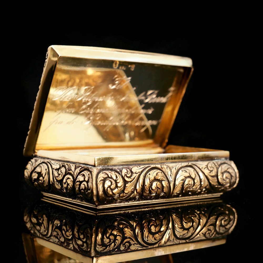 Antique English Georgian Silver Gilt Table Snuff Box - Thomas Shaw 1828