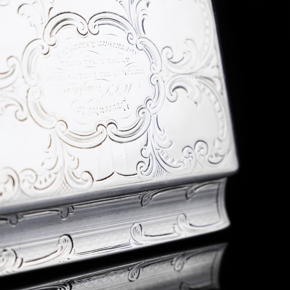 Antique Table Silver Snuff Box with Hand Engraved Scrolls - Victorian 1850 View XI