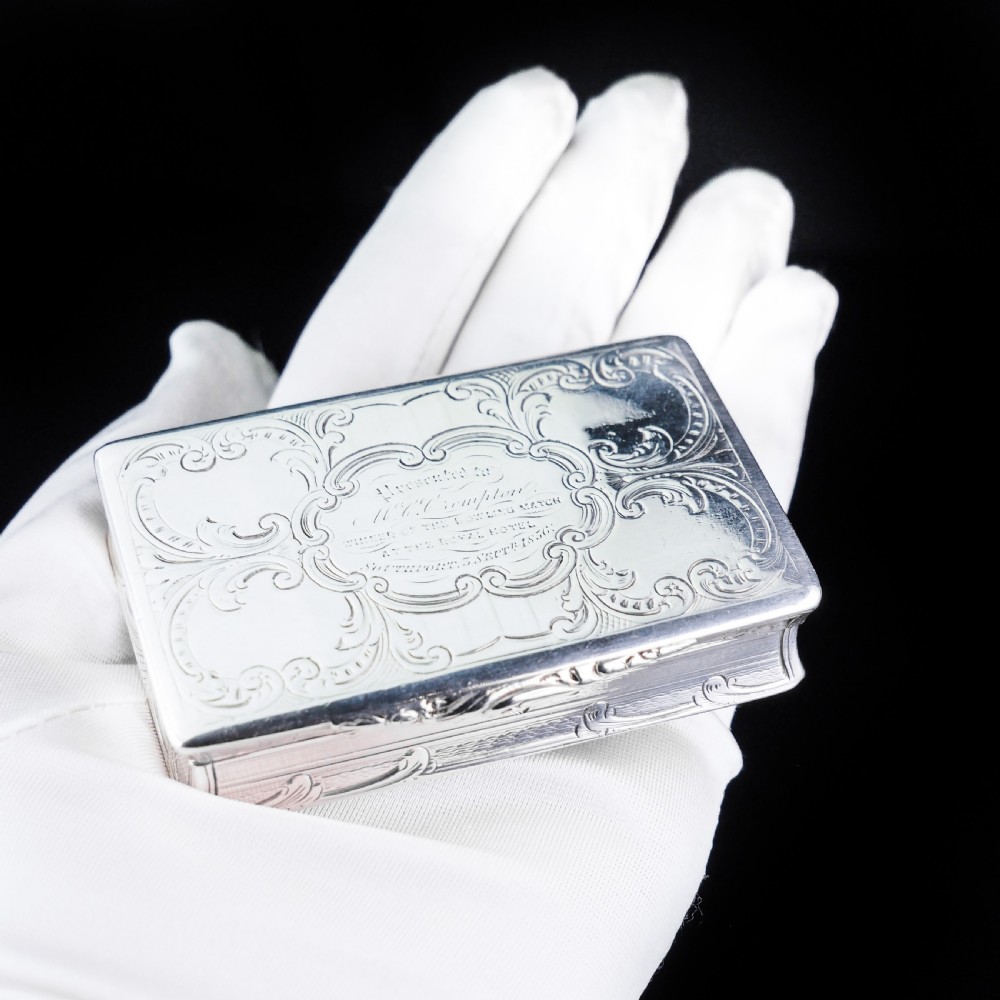 Antique Table Silver Snuff Box with Hand Engraved Scrolls - Victorian 1850 View XVII