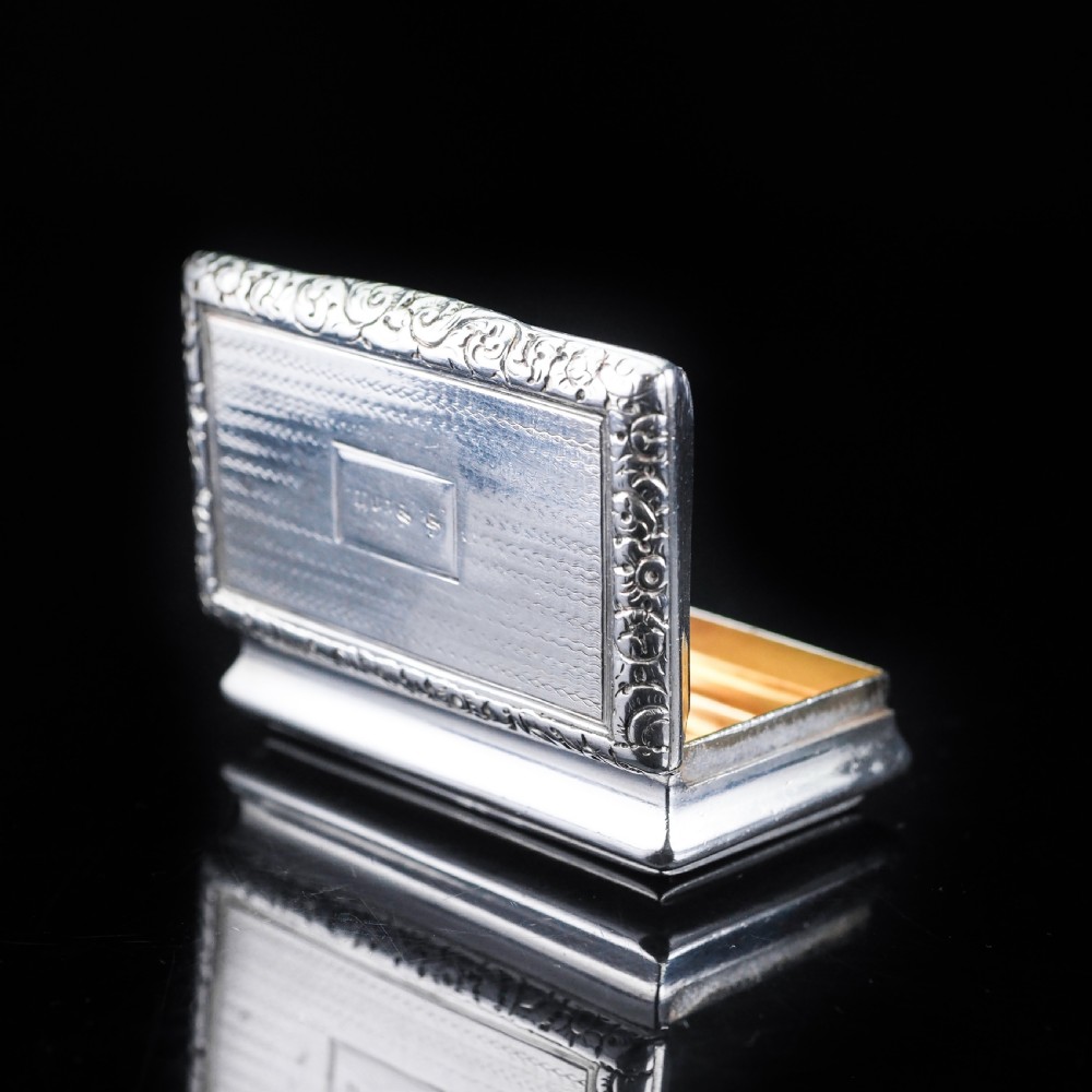 Antique Georgian Silver Snuff Box with Exquisite Chased Design - 1822 View V