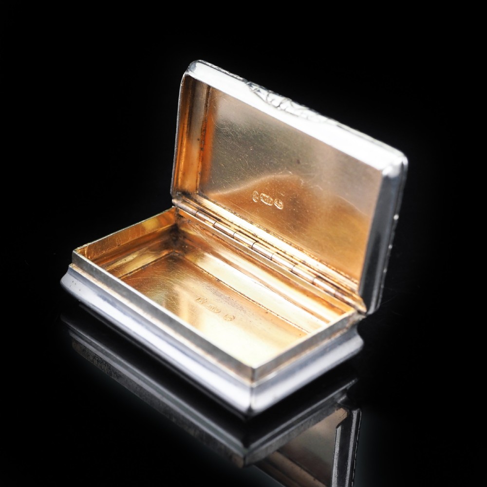 Antique Georgian Silver Snuff Box with Exquisite Chased Design - 1822 View X
