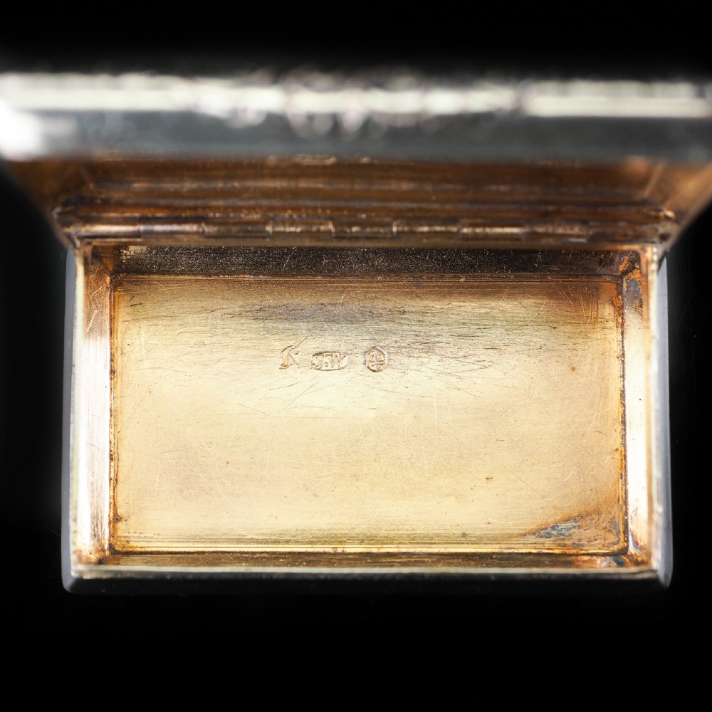 Antique Georgian Silver Snuff Box with Exquisite Chased Design - 1822 View XI