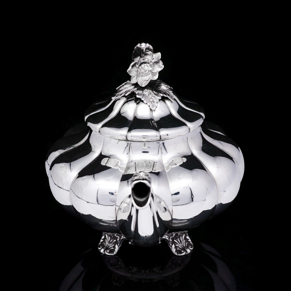Antique Georgian Solid Silver Teapot 'Melon Shaped' - Robert Hennell 1836 View IV