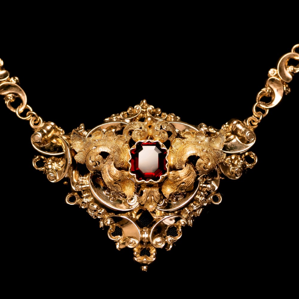 Antique Victorian 18K Gold Garnet Necklace in Baroque Revival Style - c.1840 View VII