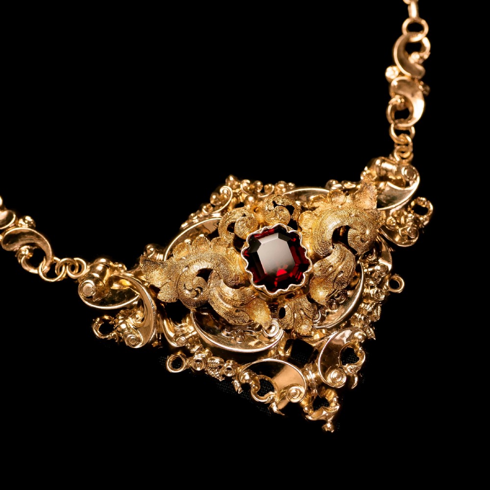 Antique Victorian 18K Gold Garnet Necklace in Baroque Revival Style - c.1840 View XII