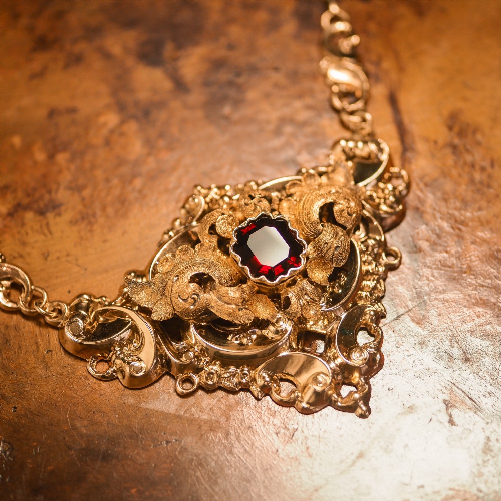 Antique Victorian 18K Gold Garnet Necklace in Baroque Revival Style - c.1840 View XVI