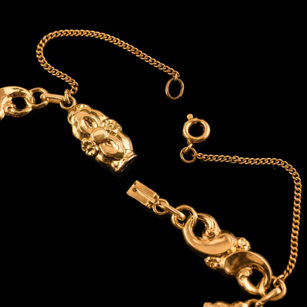 Antique Victorian 18K Gold Garnet Necklace in Baroque Revival Style - c.1840 View XIX