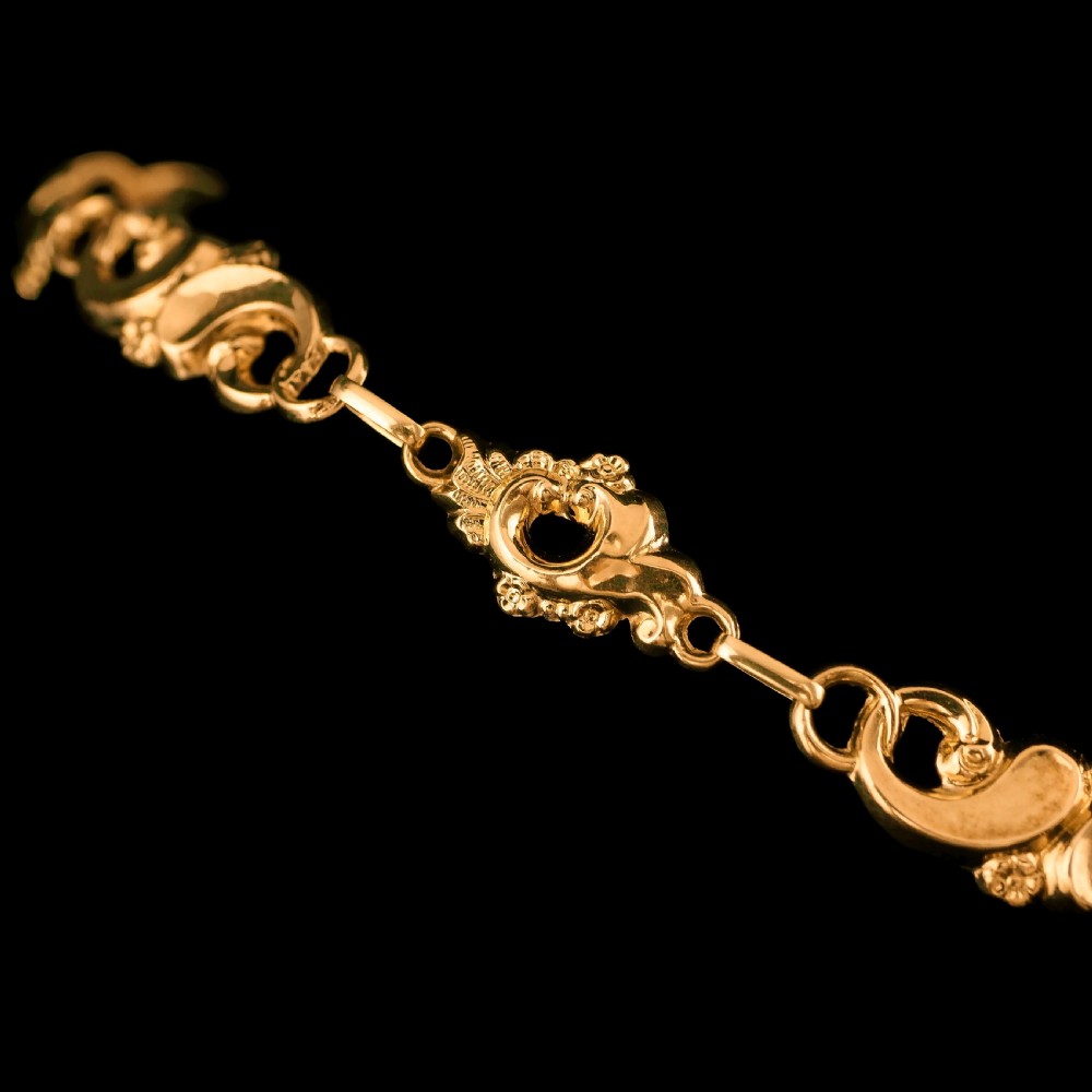 Antique Victorian 18K Gold Garnet Necklace in Baroque Revival Style - c.1840 View XXI