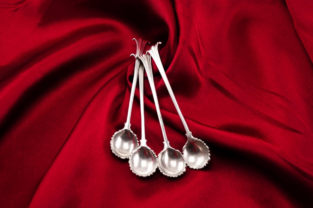 Antique Georgian Solid Silver Set of 4 Salt Spoons Onslow Pattern - c.1760 View VIII