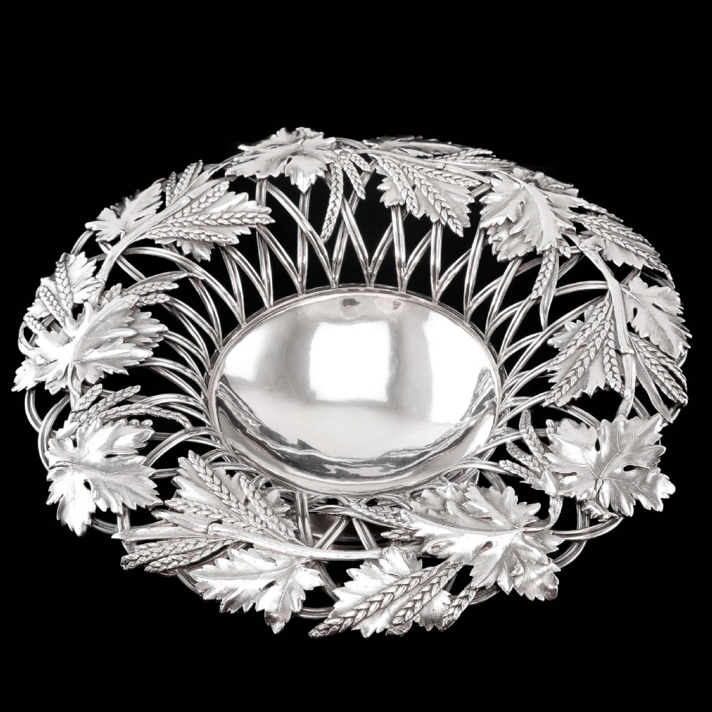 A Rare Antique Georgian Solid Silver Tazza Bowl with Cast Harvest Decorations - Charles Reily & George Storer 1835 View XXI