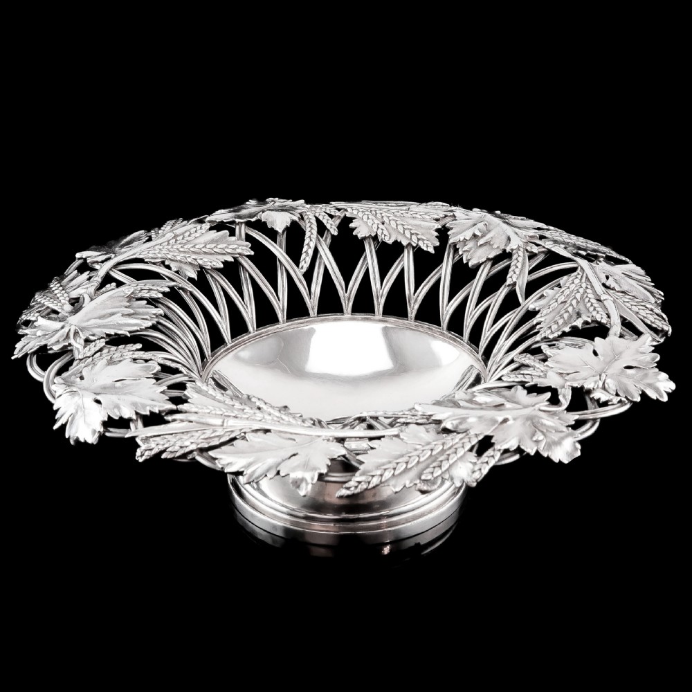 A Rare Antique Georgian Solid Silver Tazza Bowl with Cast Harvest Decorations - Charles Reily & George Storer 1835 View XXIII