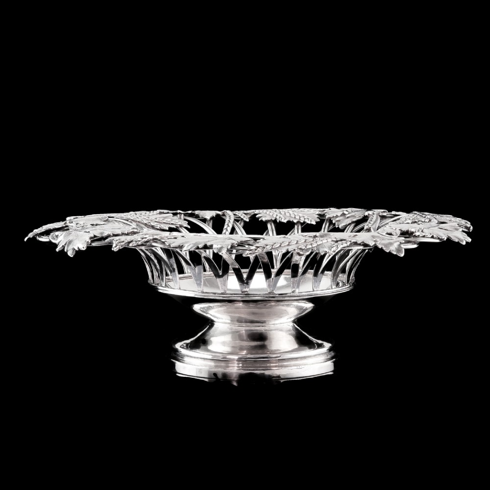 A Rare Antique Georgian Solid Silver Tazza Bowl with Cast Harvest Decorations - Charles Reily & George Storer 1835 View XXIV
