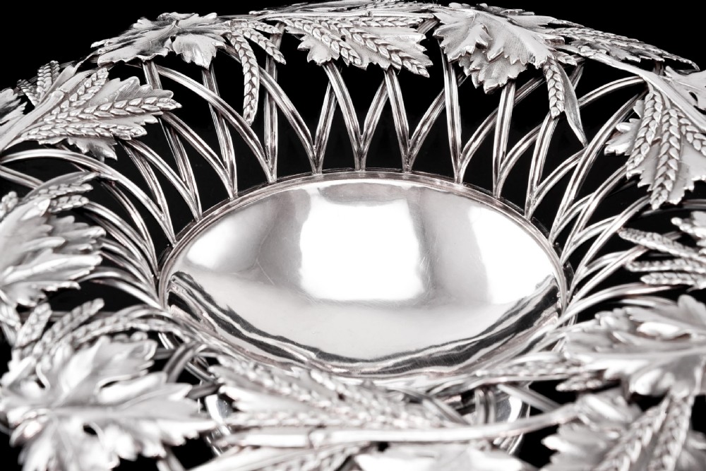 A Rare Antique Georgian Solid Silver Tazza Bowl with Cast Harvest Decorations - Charles Reily & George Storer 1835 View XXVIII