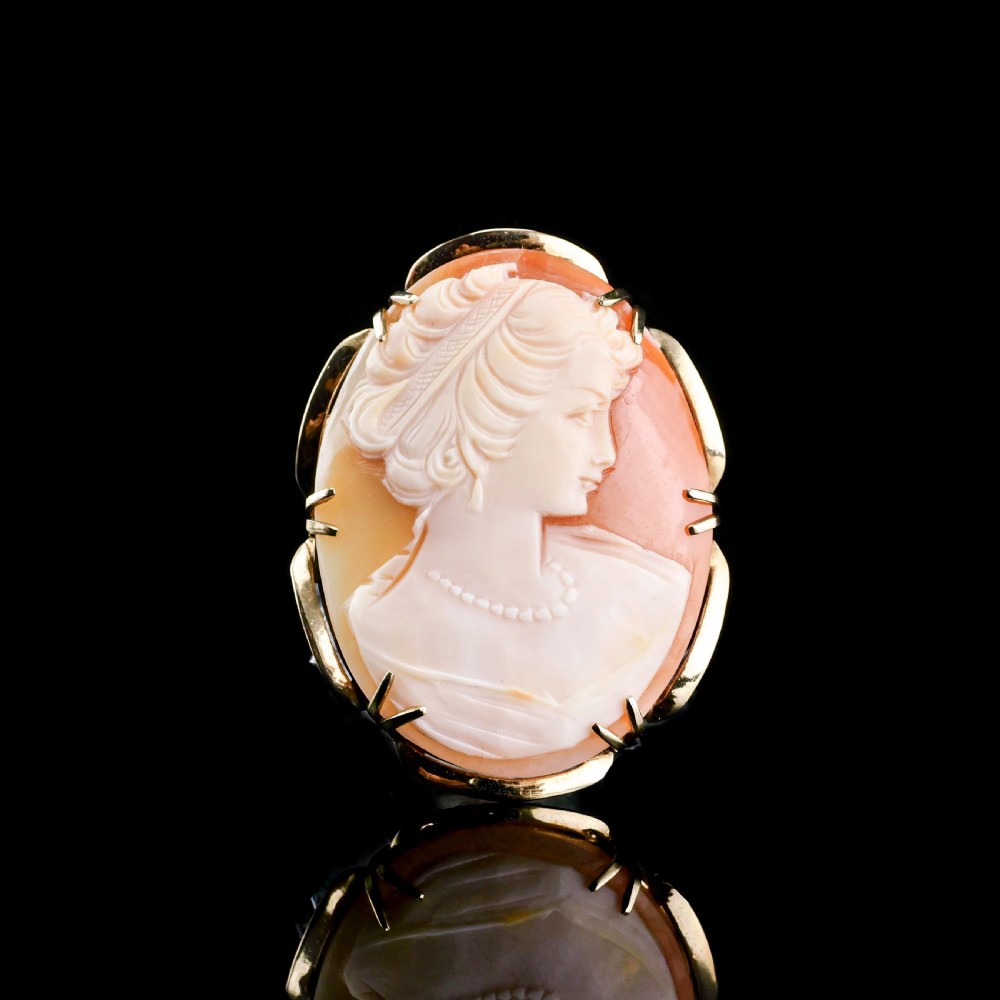 9K Gold Cameo Brooch with Hand Engraved Maiden Head