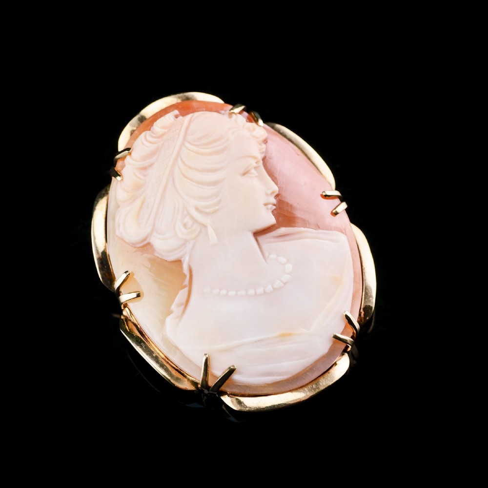 9K Gold Cameo Brooch with Hand Engraved Maiden Head View II
