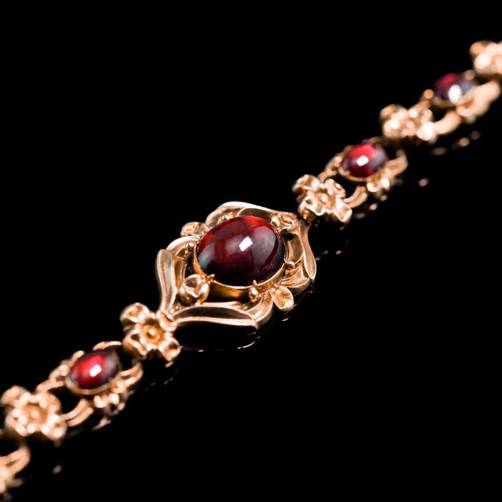 Antique Victorian 18ct Gold Garnet Cabochon Flower Bracelet - c.1840 View X