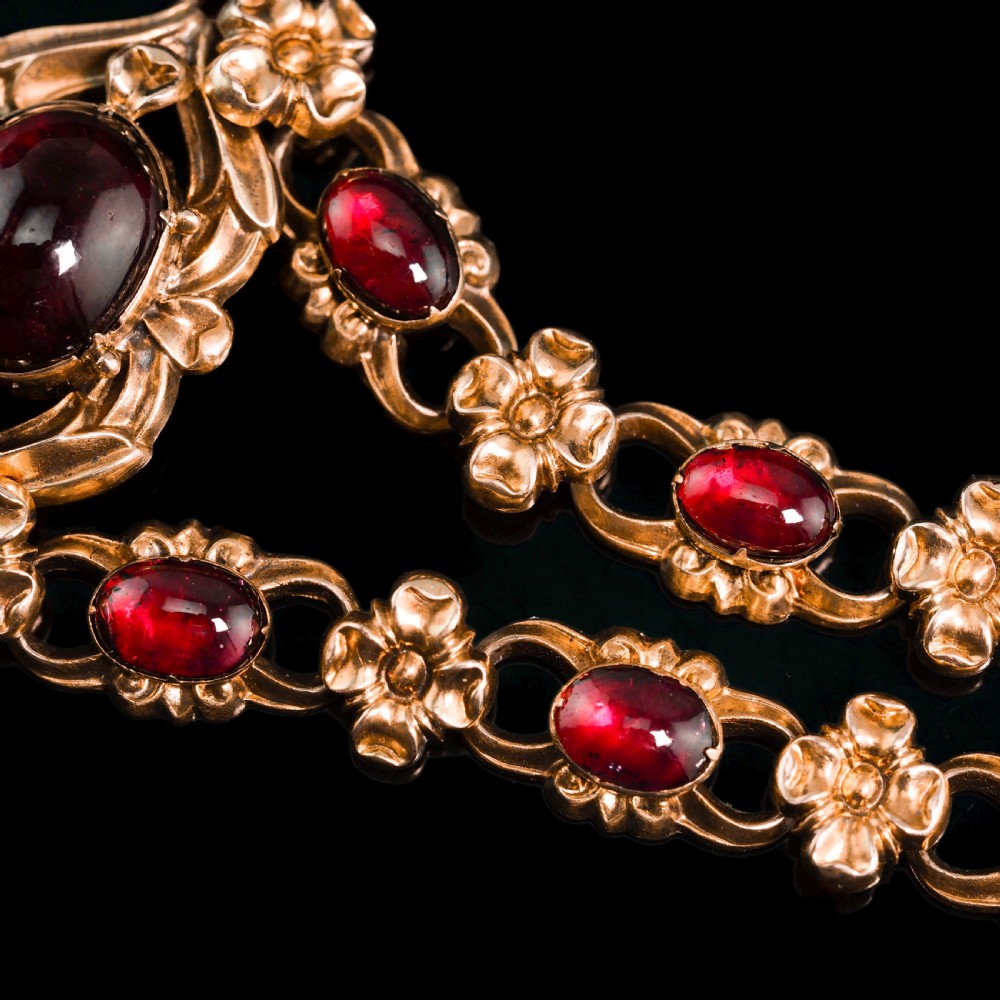 Antique Victorian 18ct Gold Garnet Cabochon Flower Bracelet - c.1840 View XII