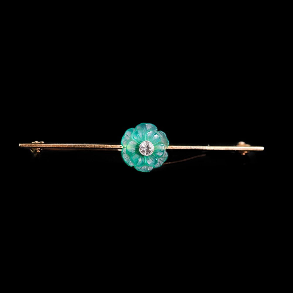 A Spectacular Chalcedony & Diamond 15ct Gold Brooch with Translucent Flower Design View XI