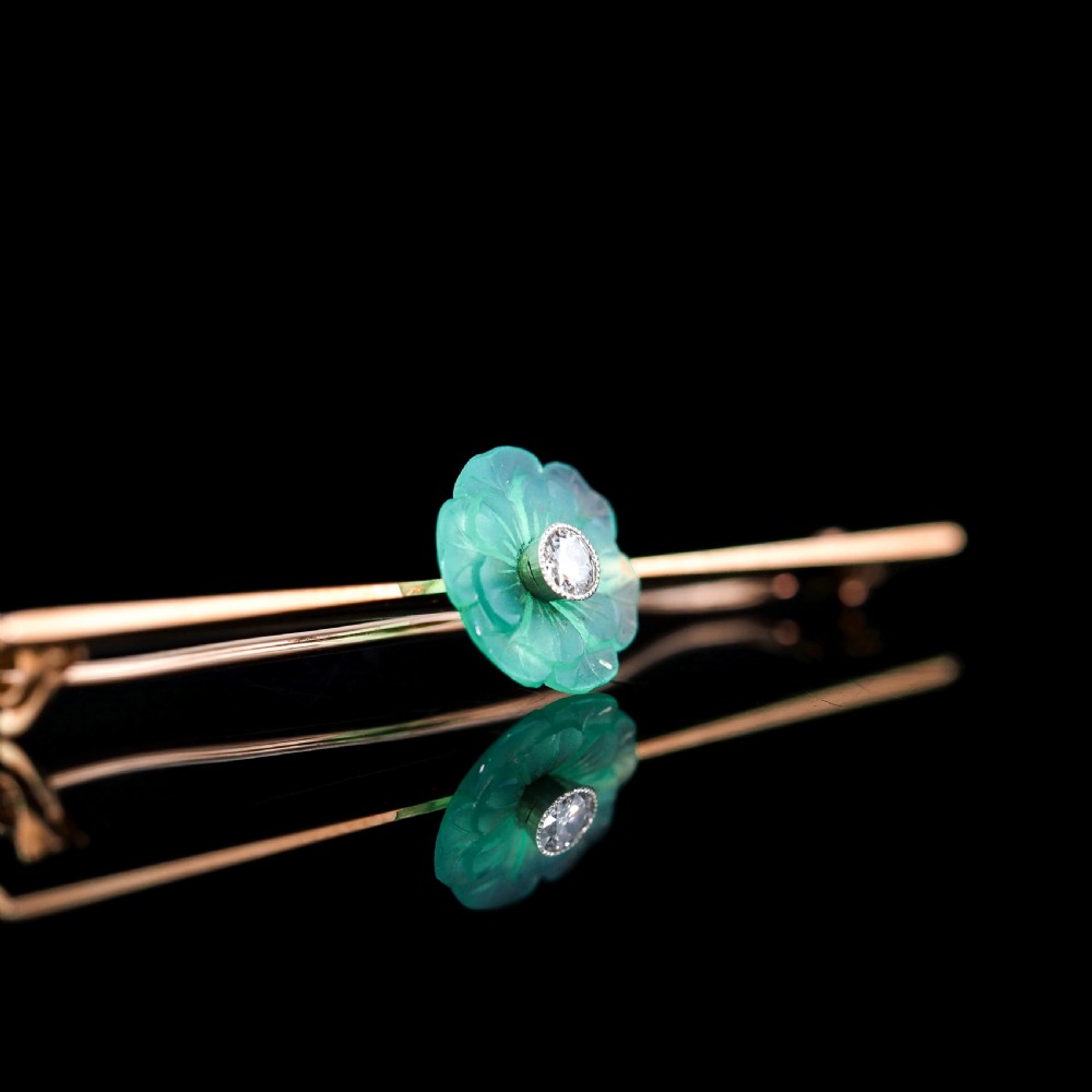 A Spectacular Chalcedony & Diamond 15ct Gold Brooch with Translucent Flower Design View XII