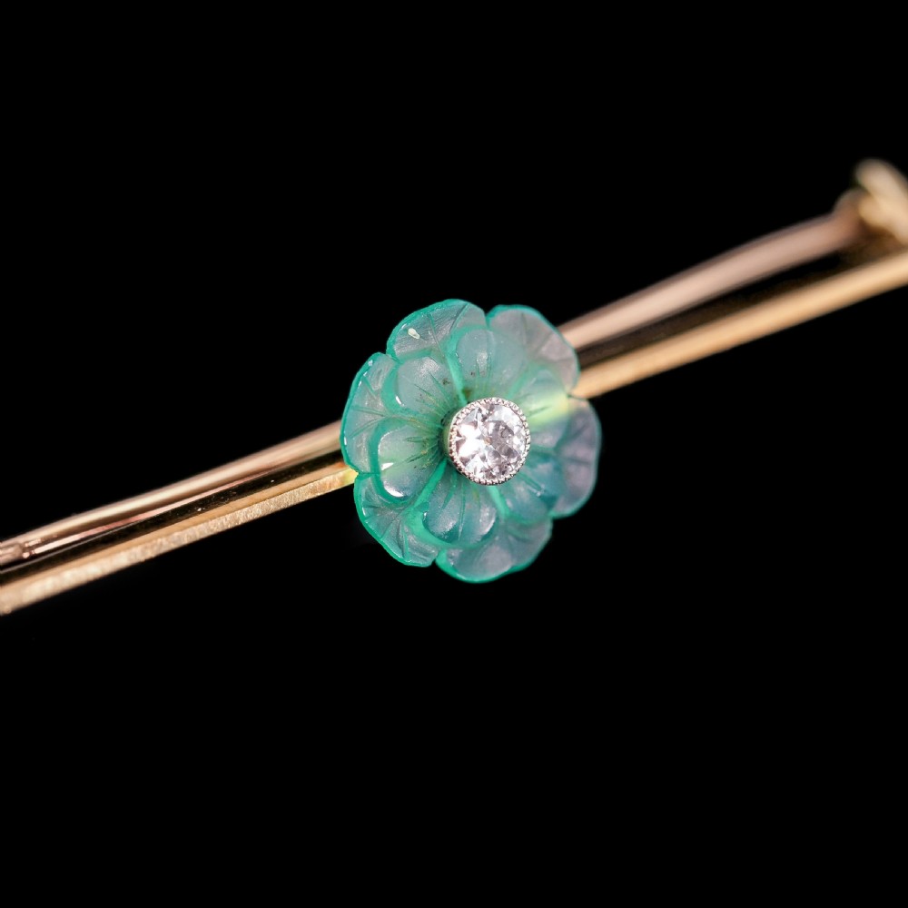A Spectacular Chalcedony & Diamond 15ct Gold Brooch with Translucent Flower Design View XVII