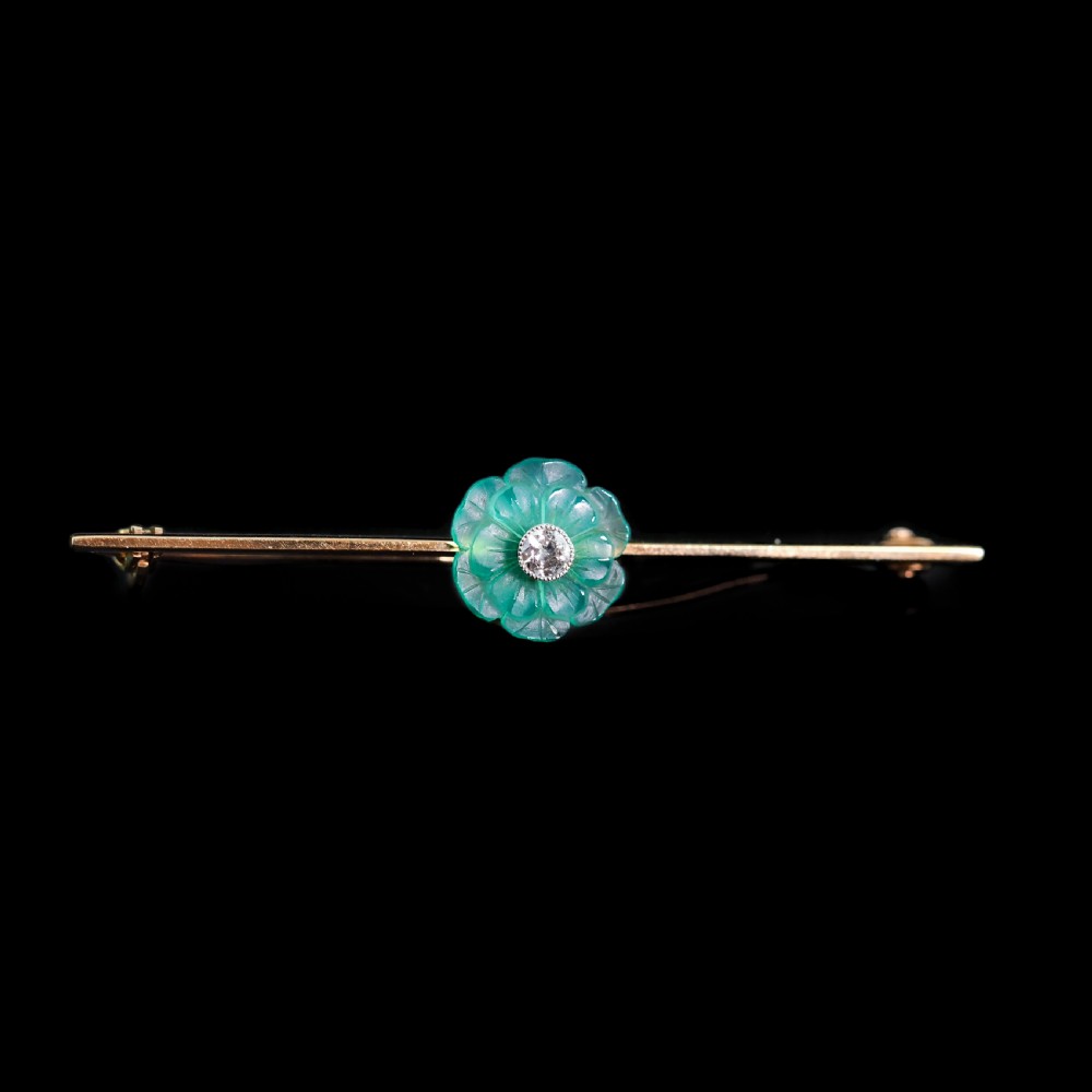 A Spectacular Chalcedony & Diamond 15ct Gold Brooch with Translucent Flower Design View XIX