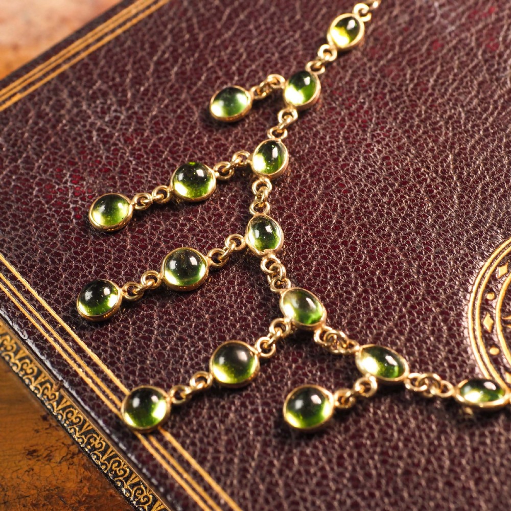 A Wonderful 9ct Gold Peridot Cabochon Cascade Drop Necklace View XI