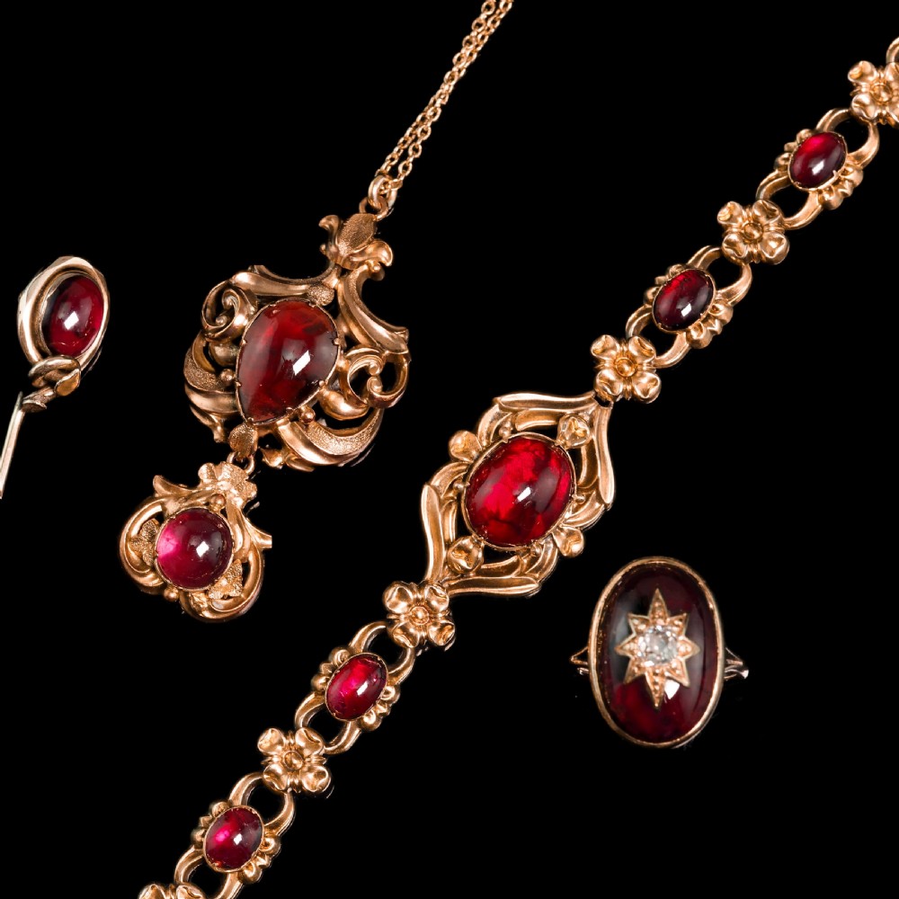 Antique Victorian 18ct Gold Garnet Cabochon Necklace - c.1840 View XXII