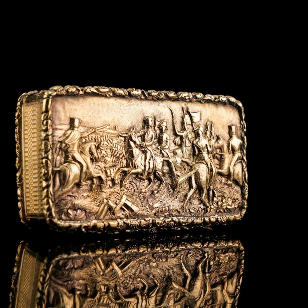 Antique Georgian Solid Silver Gilt Snuff Box Battle Scene Top - John Bettridge 1829 View VI
