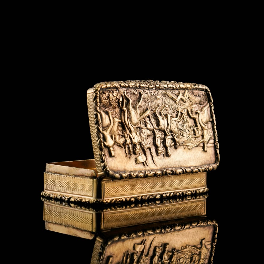 Antique Georgian Solid Silver Gilt Snuff Box Battle Scene Top - John Bettridge 1829 View XII
