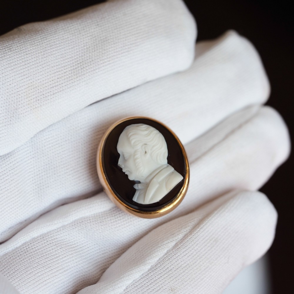 Antique Georgian/Victorian Hardstone Cameo with Engraved Gentleman's Portrait - c.1830-40 View II