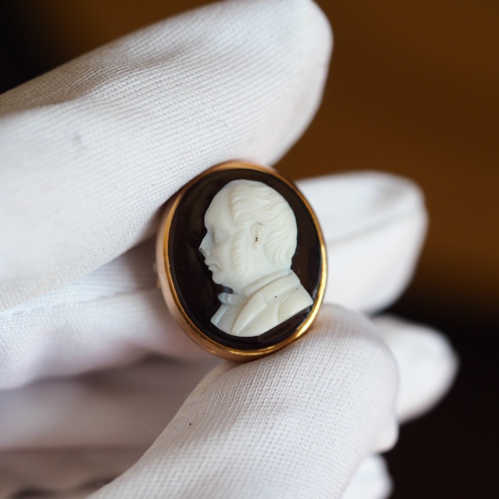 Antique Georgian/Victorian Hardstone Cameo with Engraved Gentleman's Portrait - c.1830-40 View III
