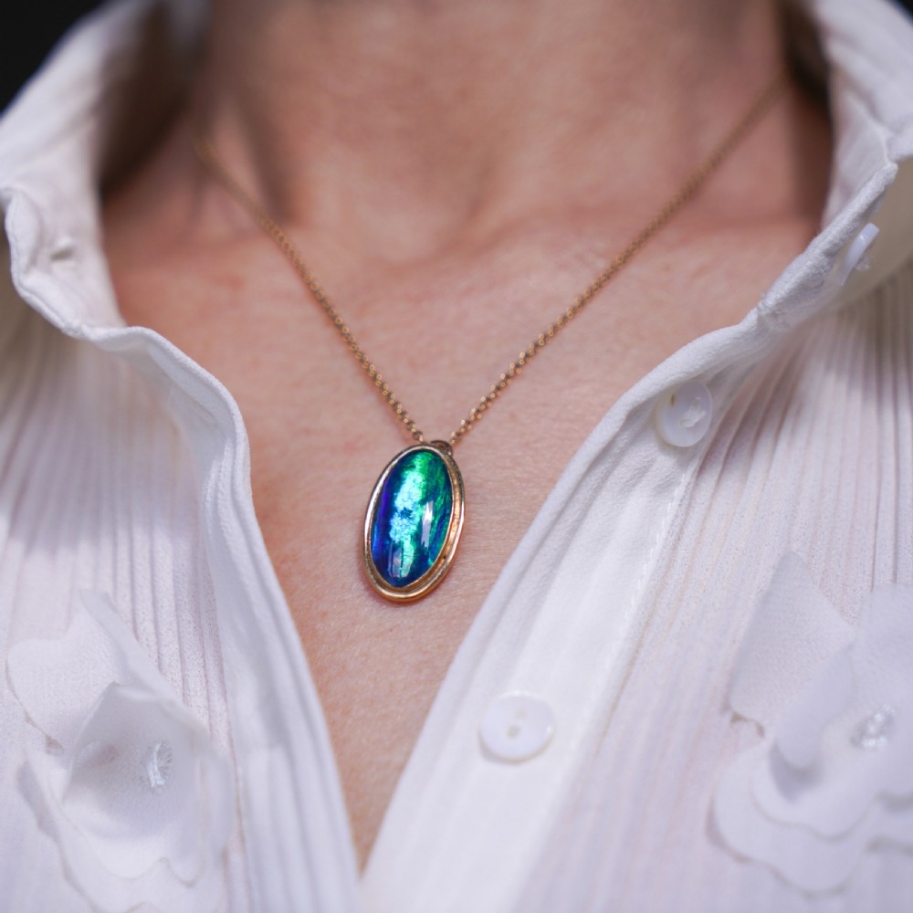 9ct Gold Blue/Green Ammolite Pendant & Chain Necklace View X