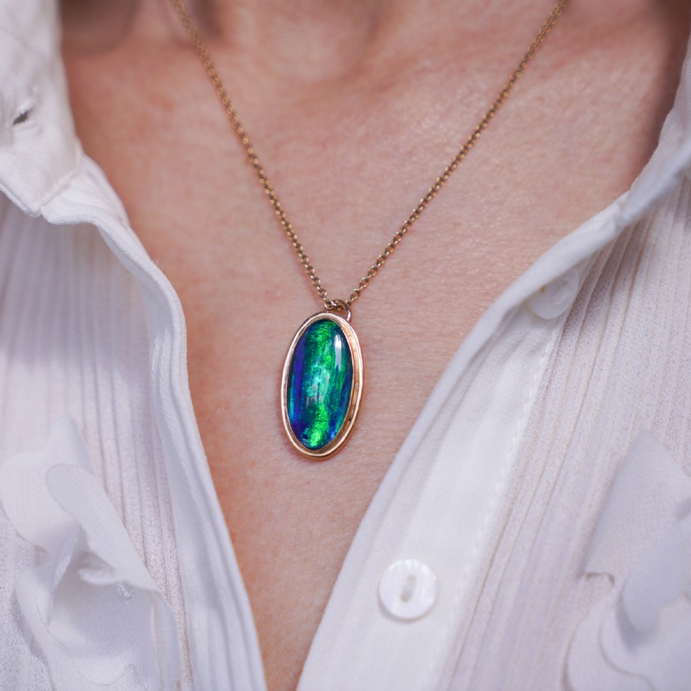 9ct Gold Blue/Green Ammolite Pendant & Chain Necklace View XII