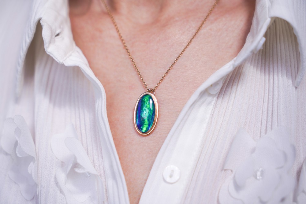 9ct Gold Blue/Green Ammolite Pendant & Chain Necklace View XIII