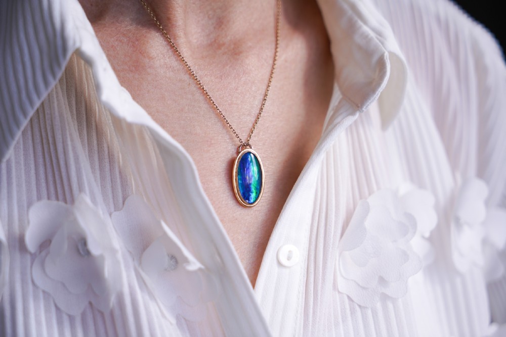 9ct Gold Blue/Green Ammolite Pendant & Chain Necklace View XXII