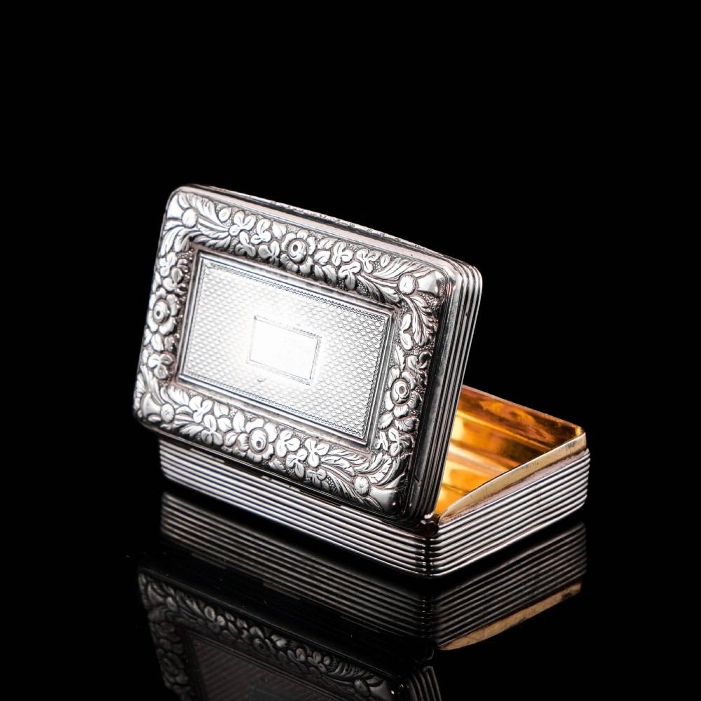 Antique Georgian Silver Snuff Box with Floral Border - Thomas Wilkes Barker 1824 View XIII
