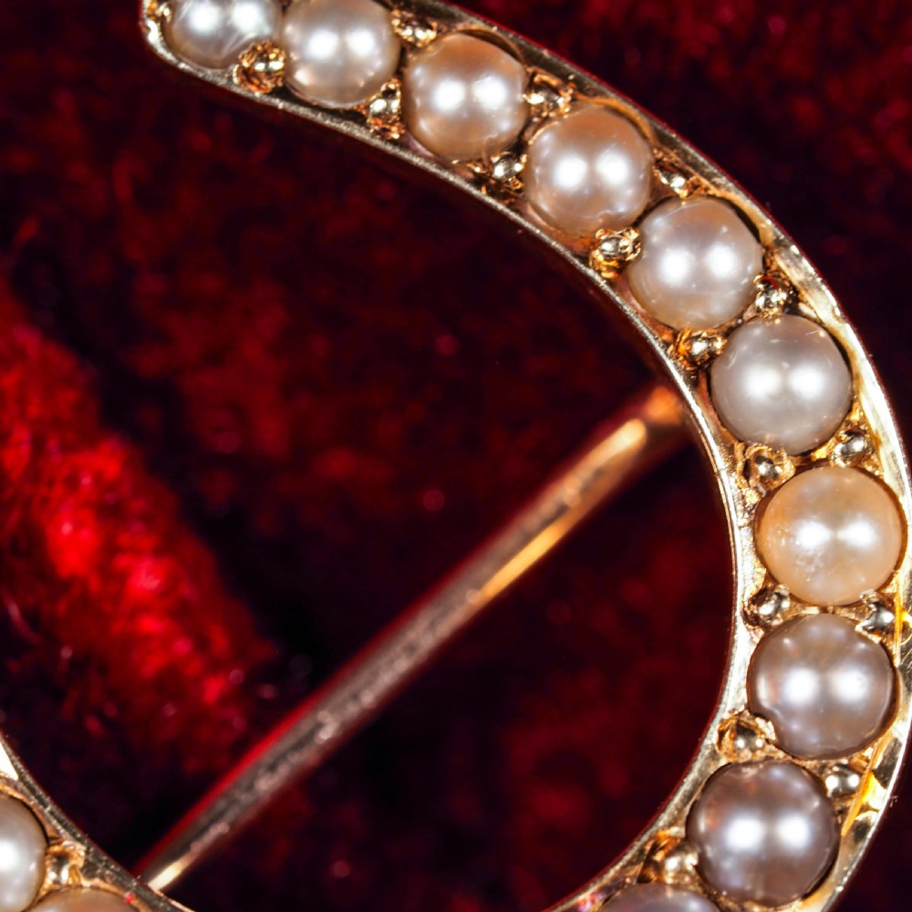 Antique Victorian 14ct Gold Horseshoe Pearl Brooch/Pin - c.1860 View IV