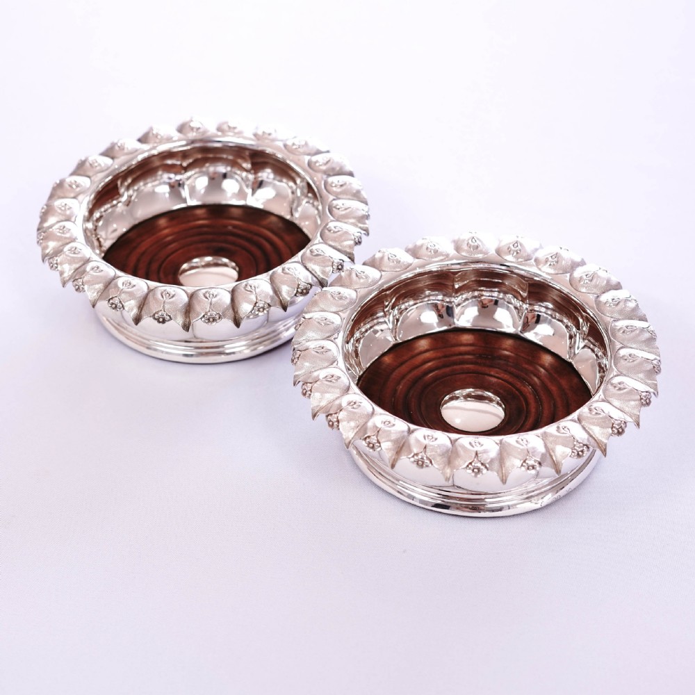 Antique Georgian Solid Silver Wine Coasters/Bottle Holders - Barnards 1829 View XV
