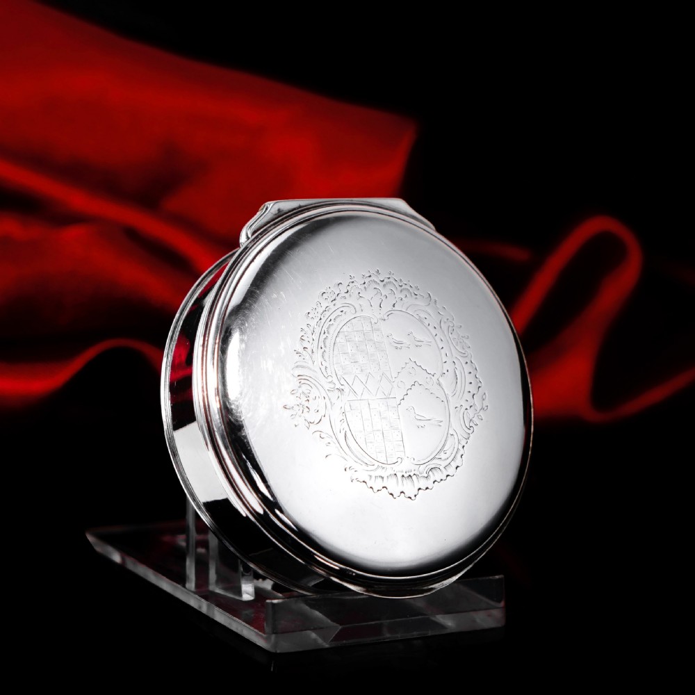 Antique Georgian Silver Tobacco Box / Snuff Box with Coat of Arms - James Phipps I c.1770s View II