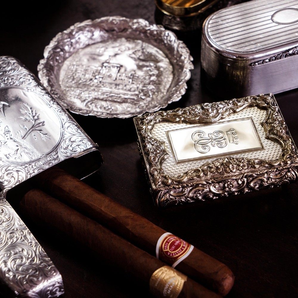 Antique Silver Gilt Table Snuff Box - Yapp & Woodward 1847 View II