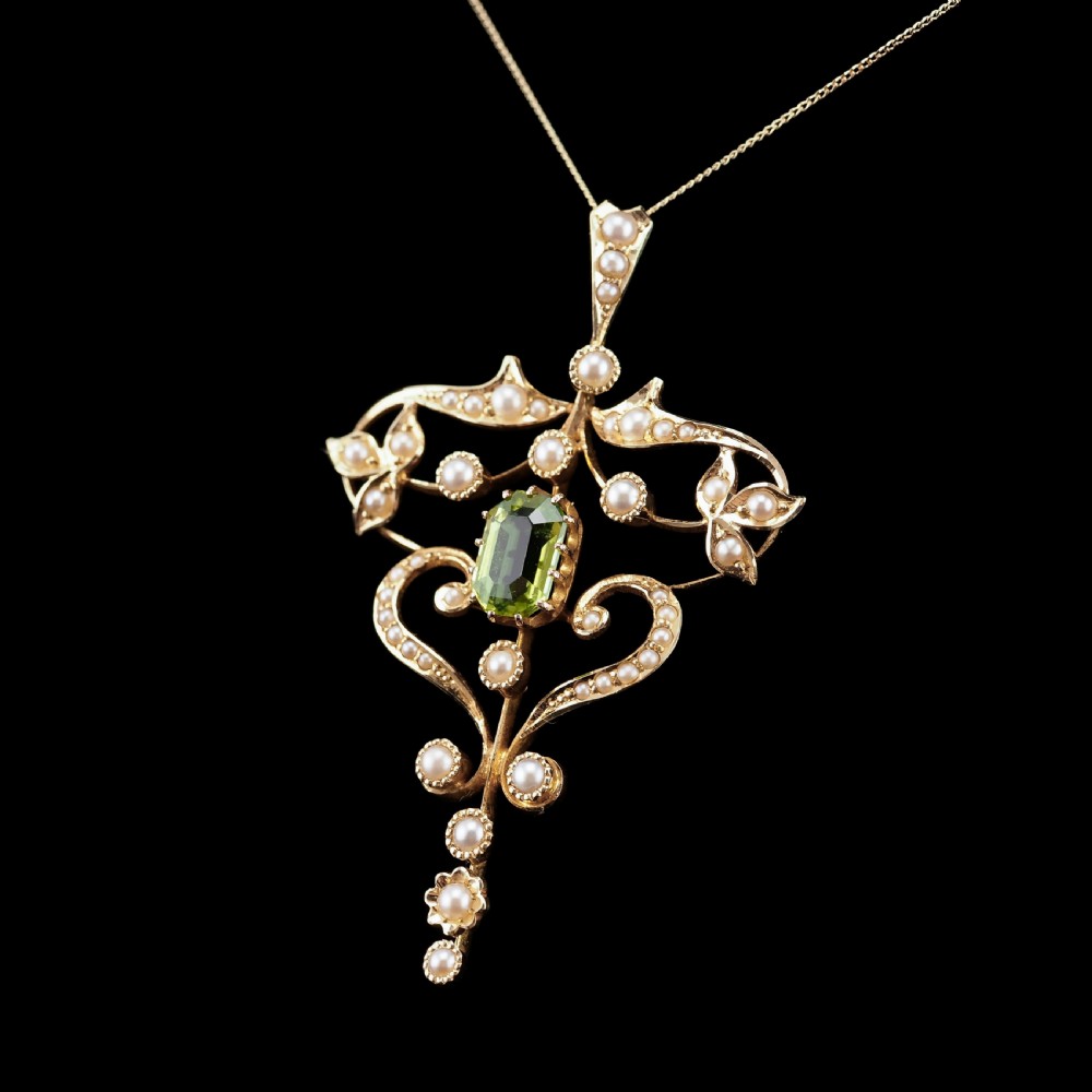 Antique Edwardian 15ct Gold Peridot & Pearl Necklace/Pendant - c.1910 View X